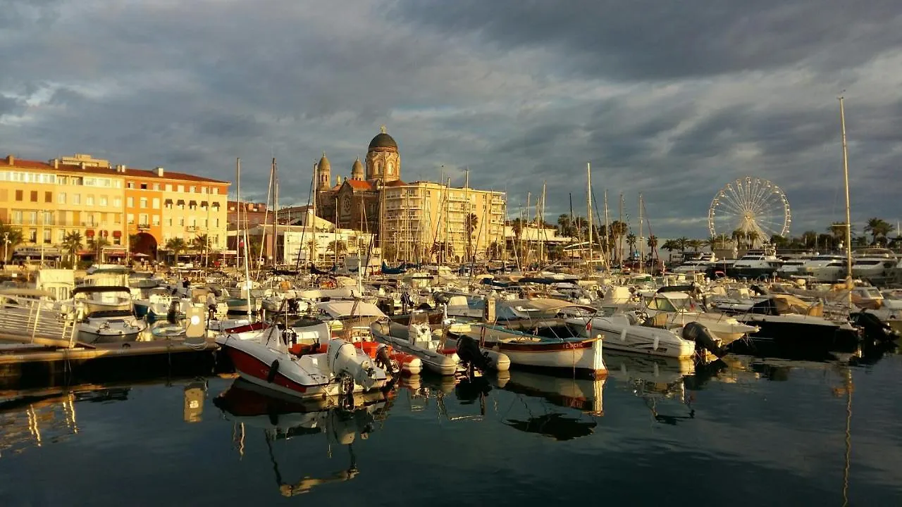 Bed & Breakfast Bed and Breakfast Les Jardins De La Laiterie Boulouris-sur-Mer